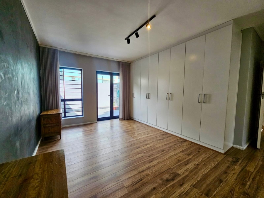 To Let 3 Bedroom Property for Rent in Fresnaye Western Cape